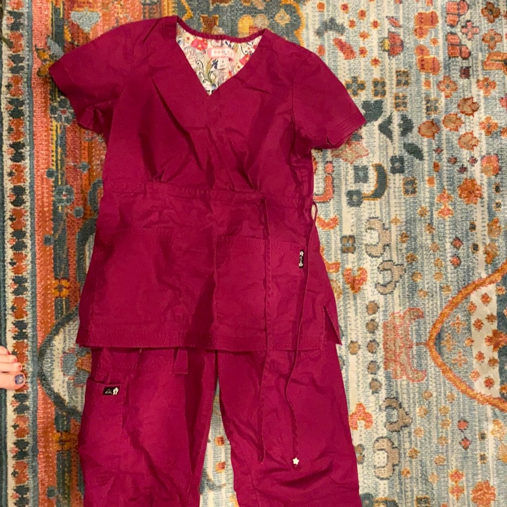 Koi Scrubs